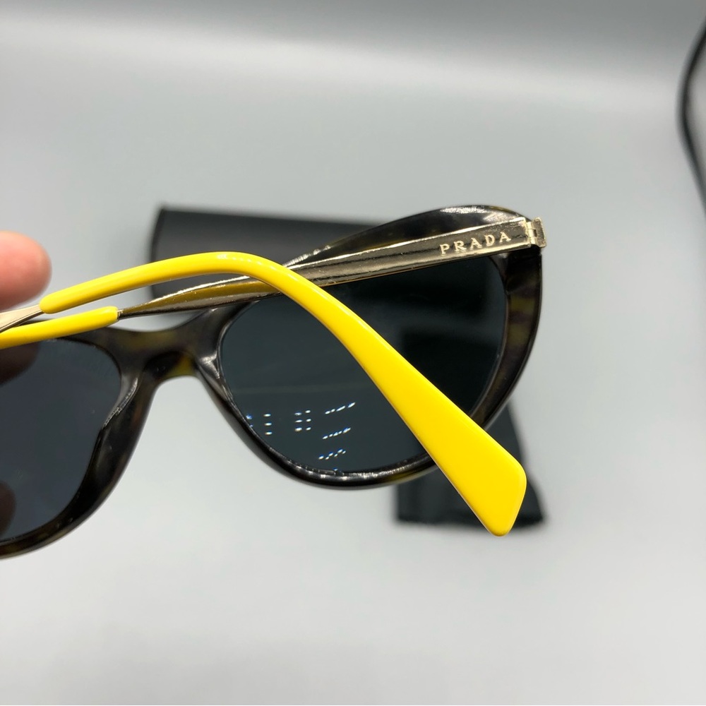 PRADA GLASSES - Picture 3 of 8
